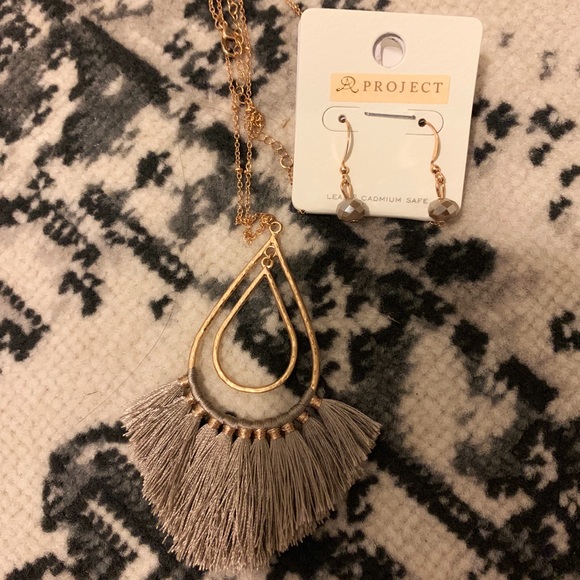 Jewelry - BOHO fringe necklace with earrings set - taupe 24”